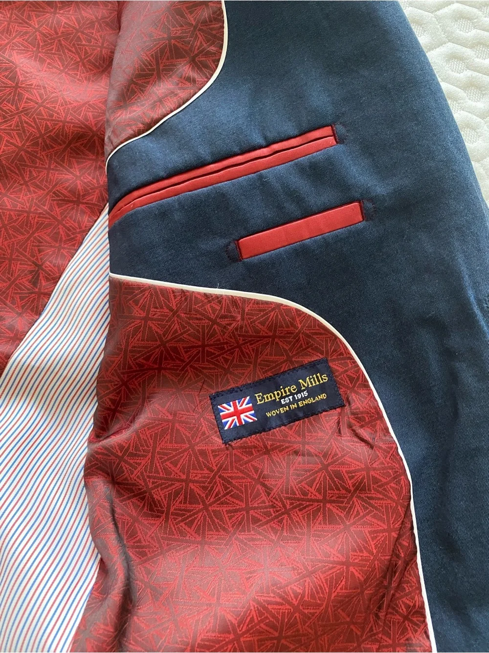 Men's Navy Blue Single-Breasted Blazer with Red Lining